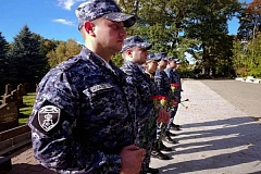 В Москве росгвардейцы почтили память защитников столицы